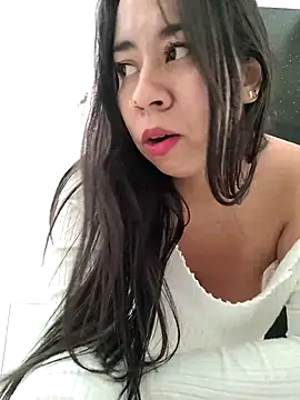 Snapshot of Yuli_Mars chatting on October 18, 2025, 4:20 pm Yuli Mars online show from October 18, 2025, 4:20 pm