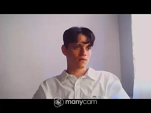 santihot089 online show from December 20, 2025, 8:55 pm