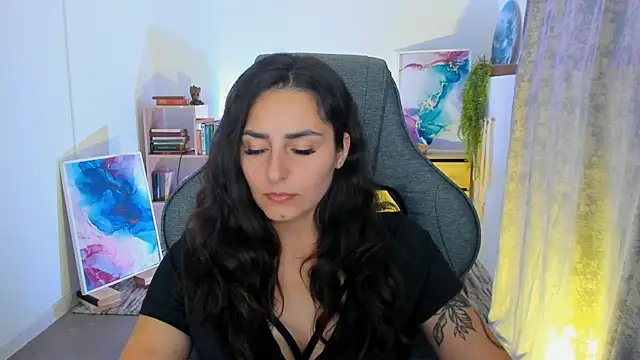 ValeriiMills online show from September 26, 2025, 2:46 pm