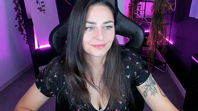 ValeriiMills online show from October 9, 2025, 11:49 pm