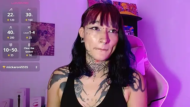 SharaRoss1 online show from April 10, 2026, 10:50 pm