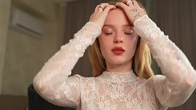 Cyberheart  online show from September 20, 2025, 5:29 pm