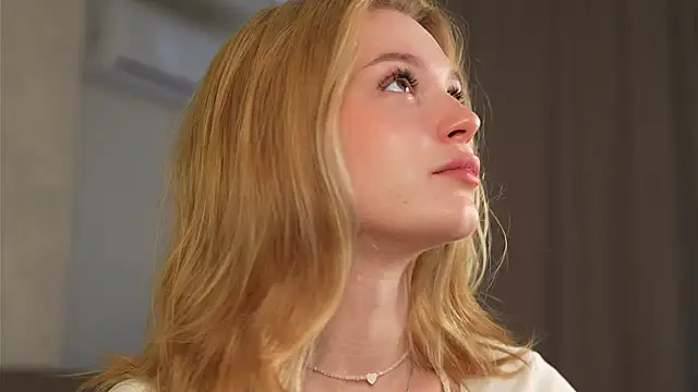 Cyberheart  online show from October 5, 2025, 12:51 pm