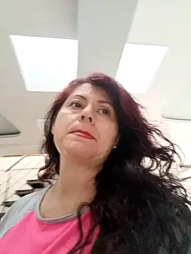 lunadicty online show from February 8, 2026, 8:39 pm