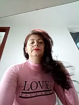 lunadicty online show from October 12, 2025, 10:00 pm