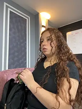 AmmberJones online show from November 19, 2025, 12:16 pm