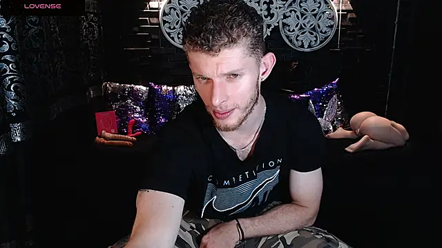 andrewxbi online show from October 7, 2025, 11:44 am