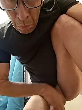 moasslicker online show from October 14, 2025, 7:25 pm