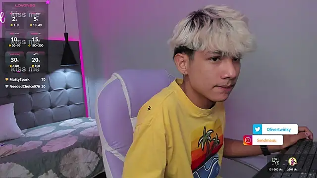 OliverTwinky online show from November 5, 2025, 2:53 pm