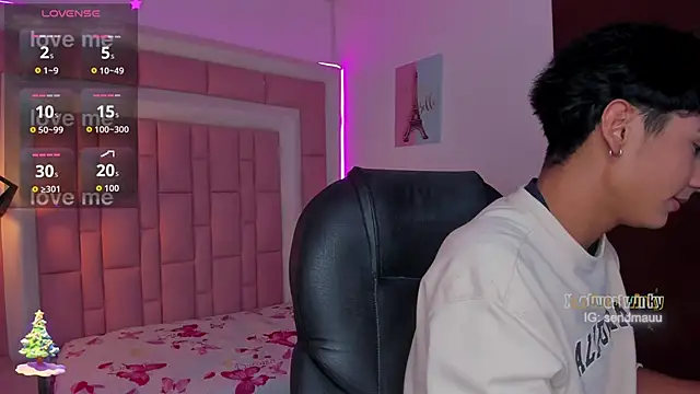 OliverTwinky online show from November 20, 2025, 4:35 am