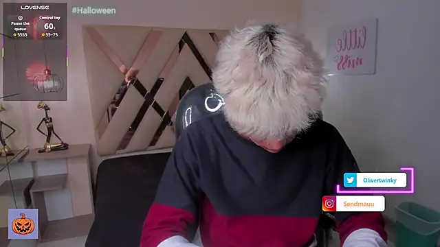 OliverTwinky online show from October 16, 2025, 2:14 pm