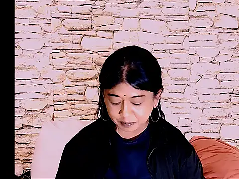 IndianPleasurez1 online show from November 5, 2025, 4:26 am