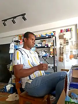 elnegro707070 online show from November 2, 2025, 4:45 pm