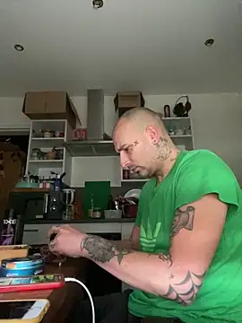 Snapshot of toyroma chatting on November 25, 2025, 12:49 pm toyroma online show from November 25, 2025, 12:49 pm