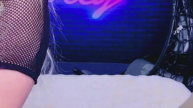 AlessiaCroft online show from May 21, 2026, 3:59 am