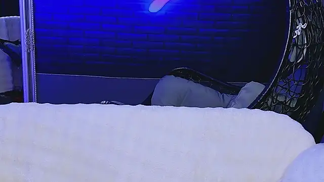 AlessiaCroft online show from April 1, 2026, 4:14 am