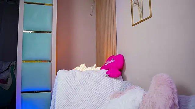 SabrinaJade online show from December 14, 2025, 7:03 am