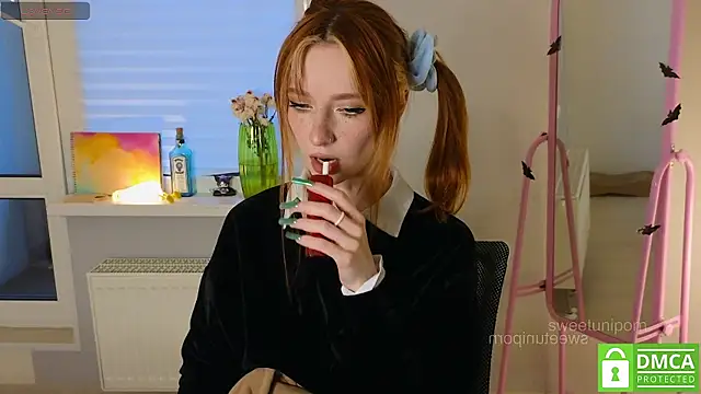 sweetuniporn online show from December 21, 2025, 12:40 pm