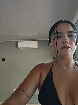 Snapshot of Rosa_Warreen_ chatting on November 21, 2025, 1:10 pm Rosa Warreen online show from November 21, 2025, 1:10 pm