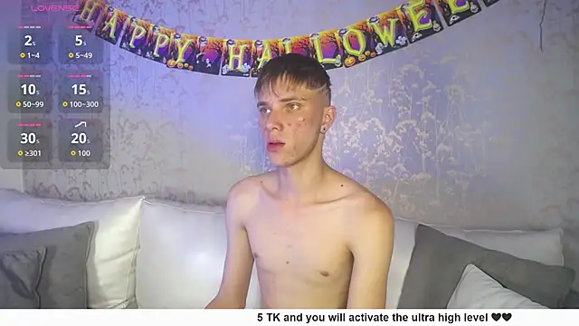 Snapshot of Robbin_Blaze chatting on October 8, 2025, 8:53 pm Robbin Blaze online show from October 8, 2025, 8:53 pm