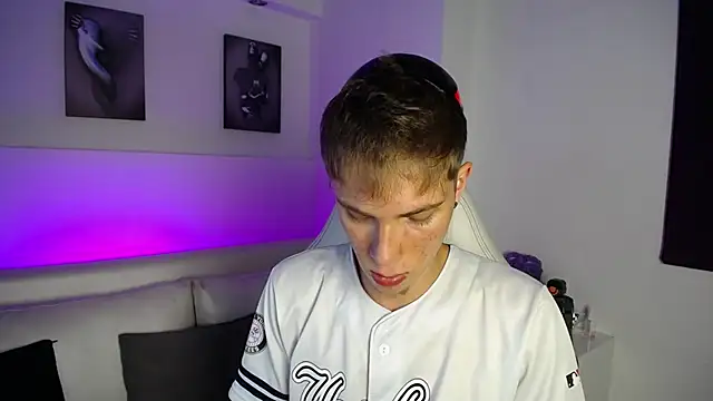 Robbin Blaze online show from February 11, 2026, 4:56 am