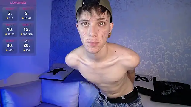 Snapshot of Robbin_Blaze chatting on September 9, 2025, 8:29 pm Robbin Blaze online show from September 9, 2025, 8:29 pm