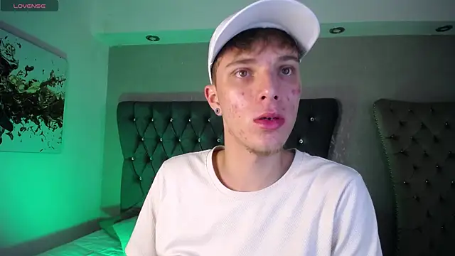 Robbin Blaze online show from April 11, 2026, 6:21 am