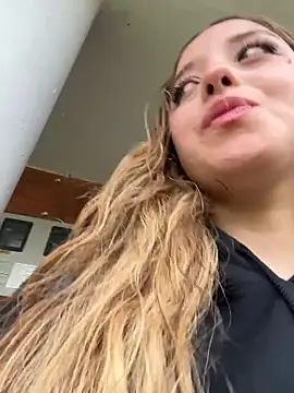 Baby  Otaku online show from April 5, 2026, 9:10 pm