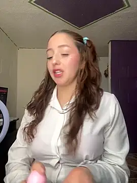 Baby  Otaku online show from October 4, 2025, 7:59 pm