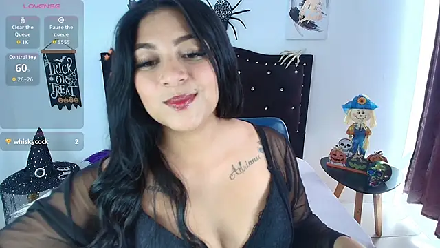 Ariana F W online show from October 30, 2025, 1:42 pm