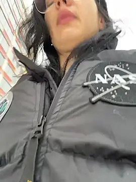 MeekyRich online show from December 2, 2025, 5:20 am