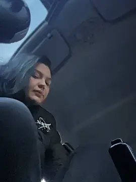 MeekyRich online show from November 1, 2025, 1:23 am