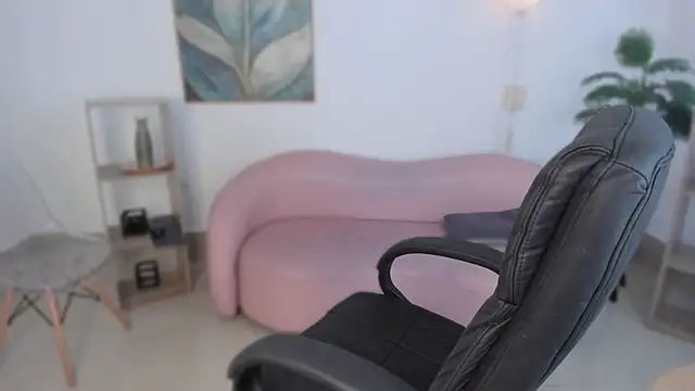 kylie soraya online show from October 19, 2025, 4:10 pm