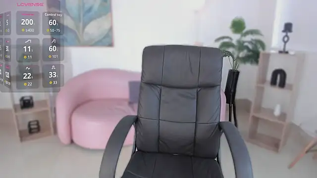 kylie soraya online show from October 11, 2025, 4:19 pm