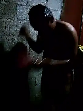 Snapshot of luuiss12 chatting on February 20, 2026, 5:48 am luuiss12 online show from February 20, 2026, 5:48 am