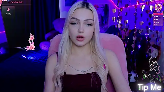 LinaLirian online show from March 3, 2026, 2:02 pm