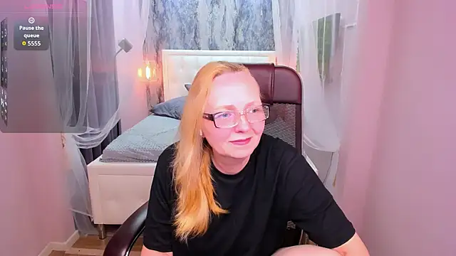 Karen Villis online show from August 3, 2026, 11:49 am