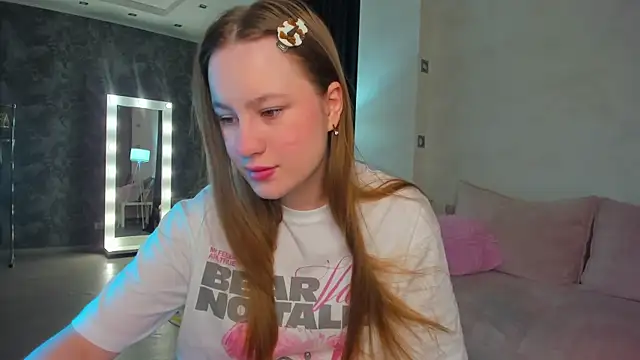 Candy Cansew online show from March 11, 2026, 1:10 am