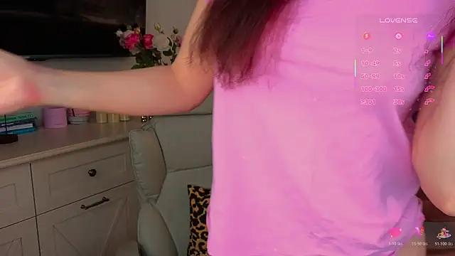 yourr Evaa online show from April 12, 2026, 2:37 am