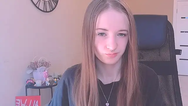 Snapshot of KateKayer chatting on September 9, 2025, 8:24 am KateKayer online show from September 9, 2025, 8:24 am