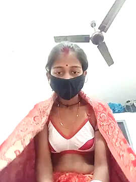 Hotty Komal online show from November 28, 2025, 4:51 pm