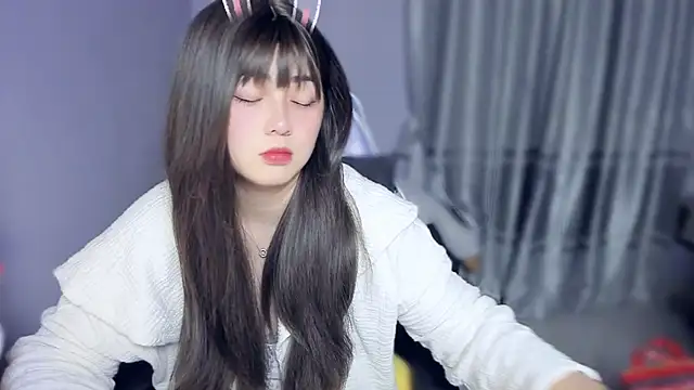 yuki3366 online show from November 10, 2025, 1:27 pm