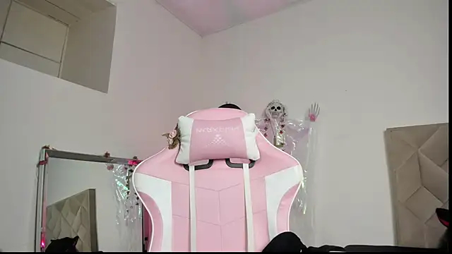 Paprika  online show from November 1, 2025, 6:24 pm