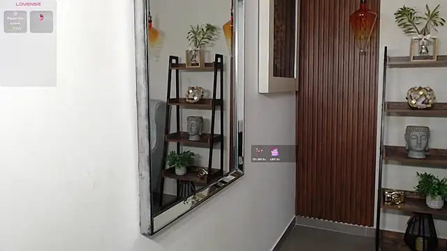 Snapshot of _Victoria_Collins chatting on December 16, 2025, 11:03 am Victoria Collins online show from December 16, 2025, 11:03 am