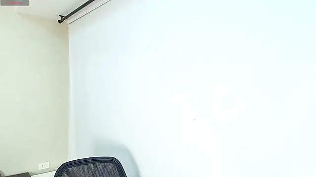 Snapshot of _Victoria_Collins chatting on November 13, 2025, 10:41 am Victoria Collins online show from November 13, 2025, 10:41 am