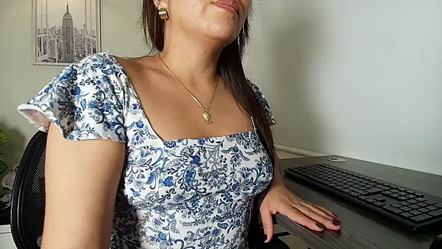 Snapshot of _Victoria_Collins chatting on October 25, 2025, 11:09 am Victoria Collins online show from October 25, 2025, 11:09 am