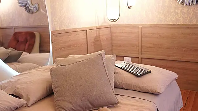 Susan wall online show from January 16, 2026, 1:15 pm