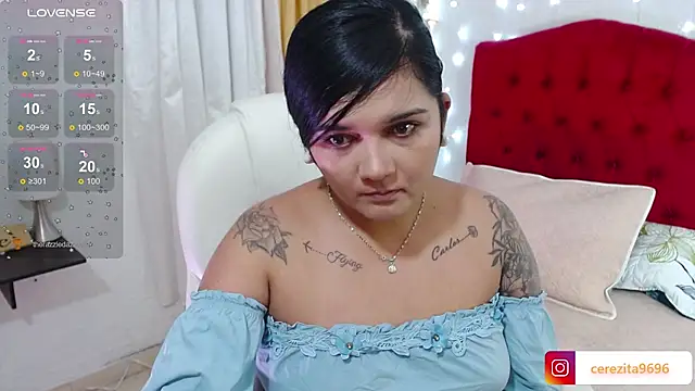 mia traveluxe online show from September 11, 2025, 2:00 am