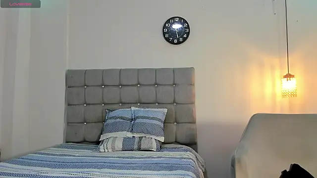 Snapshot of Santy_Stump chatting on October 16, 2025, 9:01 pm Santy Stump online show from October 16, 2025, 9:01 pm