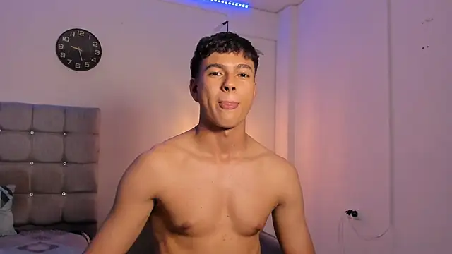 Snapshot of Santy_Stump chatting on November 27, 2025, 8:42 pm Santy Stump online show from November 27, 2025, 8:42 pm